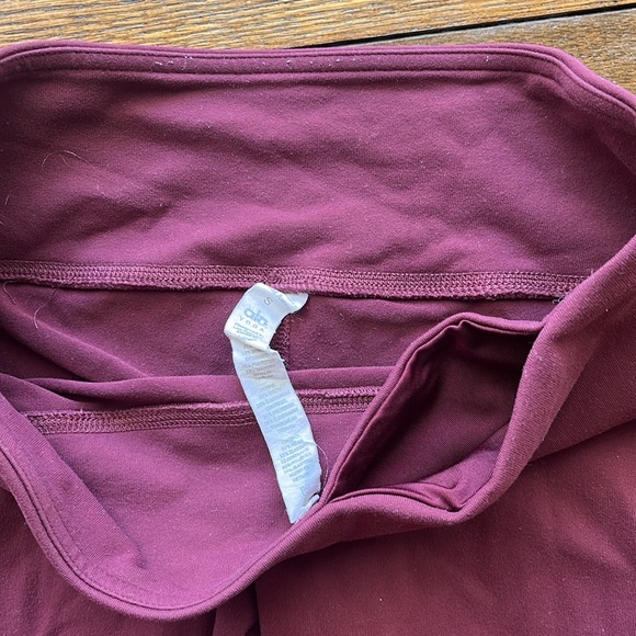 Alo Electra Mid Rise Two Toned Crop Leggings Burgundy Red Size S - Picture 6 of 6